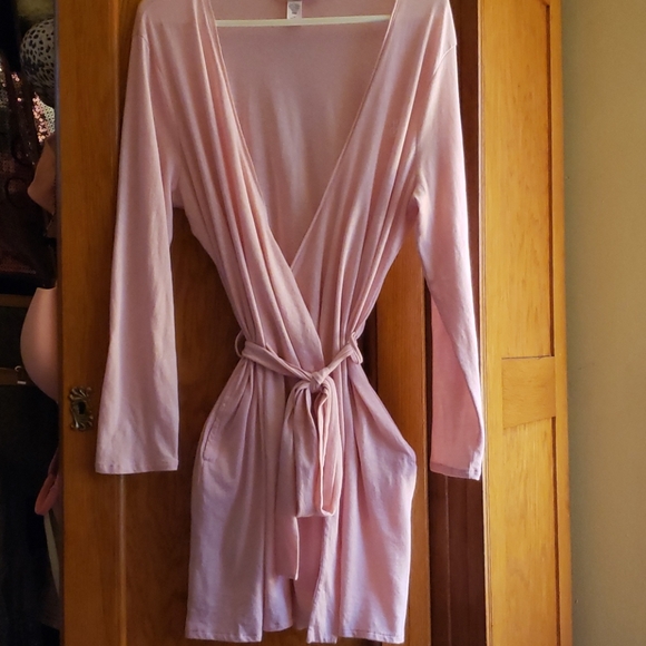 Victoria's Secret Lightweight Robe - Picture 5 of 5